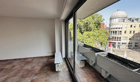 Breite Straße 169 (100 m², 2 Balkone, 2 Bäder, Fahrstuhl, Keller)