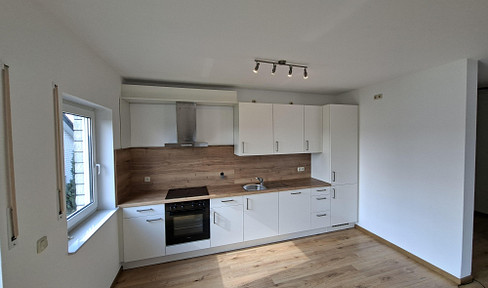 Cozy 2-suite attic apartment with south-facing balcony and parking space in Bielefeld Jöllenbeck