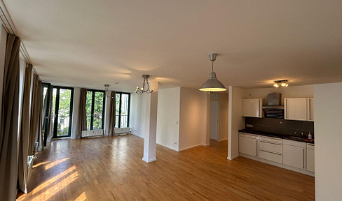 Spacious 3-room apartment in the best location in Steglitz