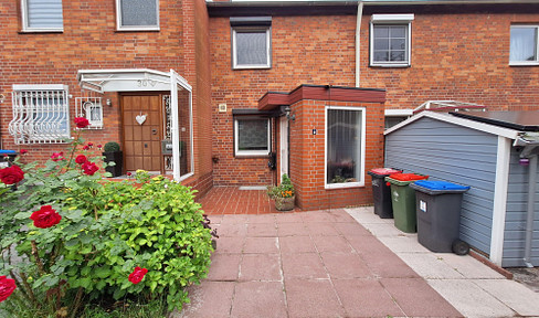 Spacious mid-terrace house in Bramfeld