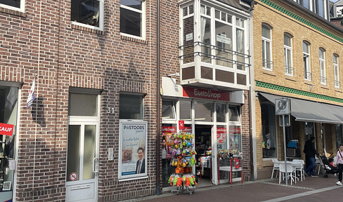 Exklusive, altengerechte 2-Zimmer-Wohnung mit Wintergarten & Dachterrasse