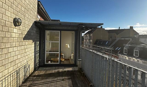 Unique penthouse in prime location in the middle of Ottensen with spacious sun terrace, newly furnished