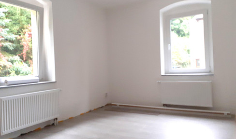 NEU SANIERT! 2R-Wohnung ruhige Lage Stellplatz, 42 m² ***Vermieter-Bonus 2 Kaltmieten geschenkt***