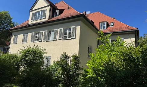 Repräsentatives Altbaubüro ruhig und lichtdurchflutet