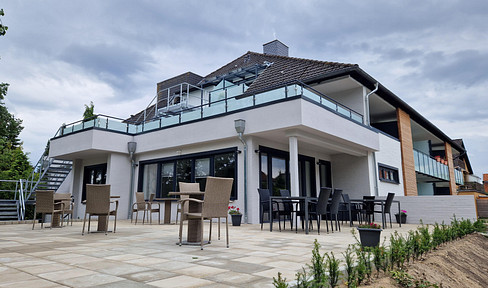 Penthouse apartment in assisted living with care service, elevator and common room
