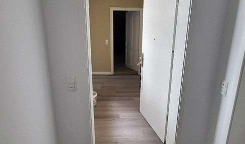 Rüdesheim: Moderne Maisonette Wohnung mit Terrasse
