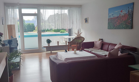 Very bright 3-room apartment with large, quiet loggia