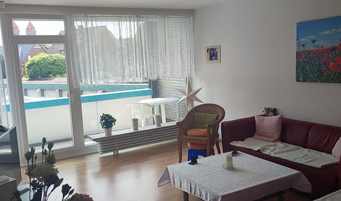 Very bright 3-room apartment with large, quiet loggia