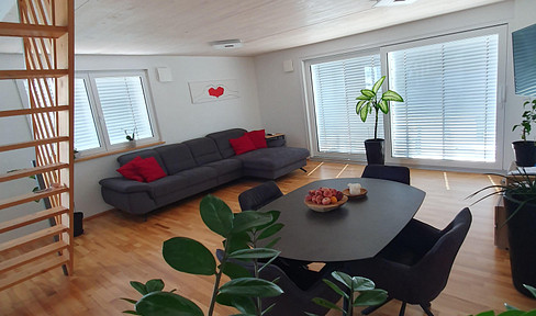 Modern, bright 3.5-room maisonette apartment