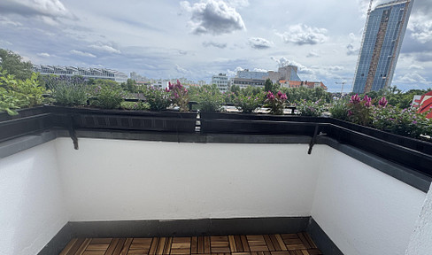 Balcony Flatshare possible Altbau central Neukölln available / empty / from private owner