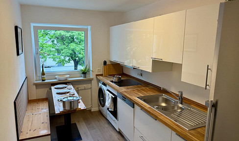 Bright, furnished 15.5 sqm room (warm incl. electricity + internet) - nice 3-person shared flat near the center & university
