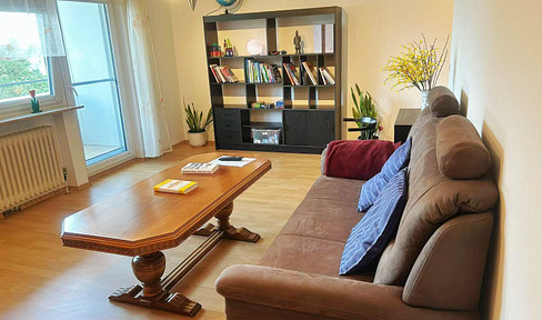 64 m² 2.5-room apartment with new fitted kitchen in Erlenstegen