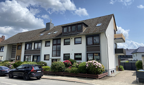 Newly renovated 3-room apartment in Wulsdorf, 70.5 m², south-facing balcony, renovated bathroom