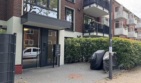 4-Zimmerwohnung in Eimsbüttel, EG, Einbauküche, Vollbadbad mit Fenster