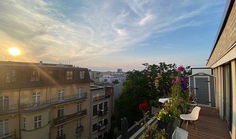 Your sunny box seat in Charlottenburg: newly built penthouse with roof terrace & elevator