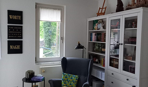 Sunny 3-room apartment with balcony, fitted kitchen & parquet flooring - Bernau Waldsiedlung