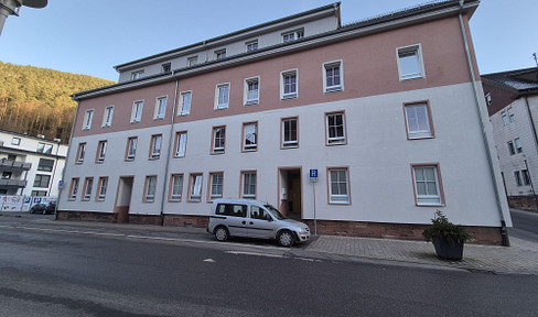 --Renovated old building-- 2 rooms with large balcony and fitted kitchen in Bad Wildbad