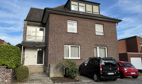 Top location in Greven: Stylish two-family house with 3 apartments