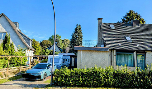 Refurbished semi-detached house on leasehold plot