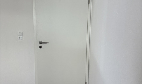 Apartment as good as new: 3 rooms + kitchen + bathroom