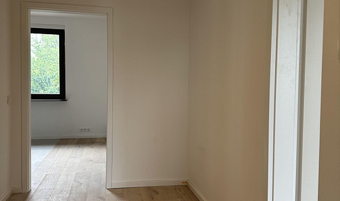 Beautiful 3-room apartment in an old building - first occupancy after complete refurbishment
