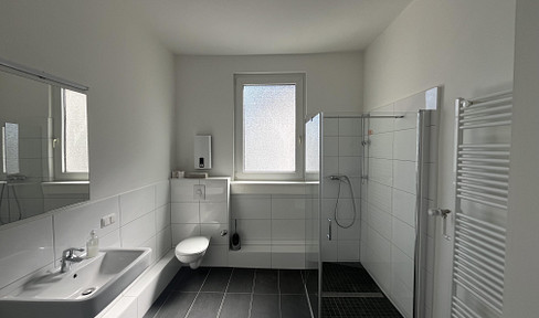 Ideal for professionals with 2x home office, quiet, TOP location between inner harbor & city center