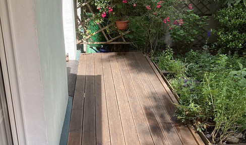 Garden oasis in the heart of the sought-after Kreuzviertel - commission-free