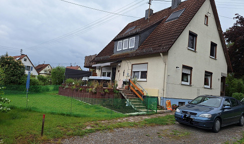 Quietly located detached / semi-detached house with sunny garden