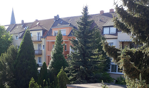 Move in & feel good - Freshly renovated 3-suite apartment in a prime location