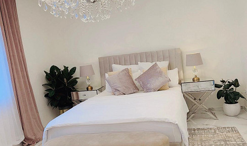Exclusive, fully furnished 2.5-room apartment with lux. Interior with balcony and EBK