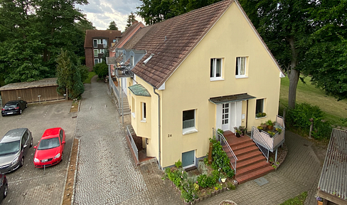 4 Zi. Dachgeschosswohnung im Zentrum