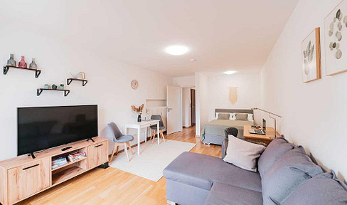 Einziehen & Wohlfühlen: Renovierte und möblierte 1-Zi.-Wohnung mit Balkon & Stellplatz