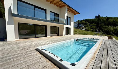 Exklusives Wohnjuwel in Toplage von Ortenburg – Luxus trifft Ruhe