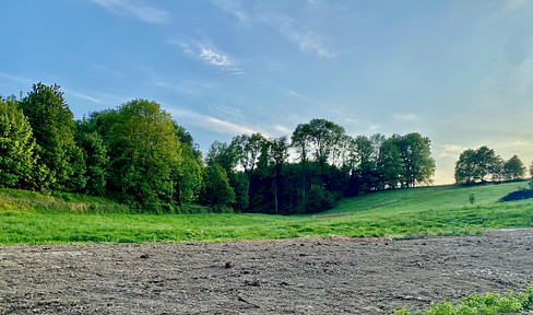 DREAM LOCATION FOR YOUR DREAM HOME!