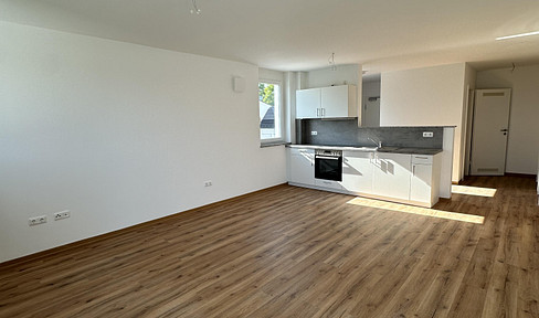 Moderne 3 Zimmerwohnung inkl. moderner Einbauküche & einem Stellplatz u. Garage