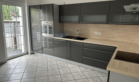 95sqm apartment bright, friendly with terrace in art nouveau villa, kitchen available, Flamersheim