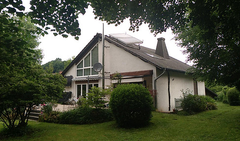 Einfamilienhaus in ruhiger Waldrandlage