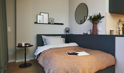 I offer a nice, fully furnished 1-room apartment in Berlin Oberschönweide for rent.