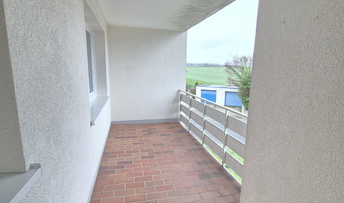 Spacious 2.5-room apartment, Harpen, quiet, green, wooden parquet flooring, balcony, bath + window