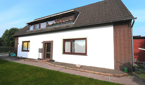 Well-kept MFH with 4 rented apartments in Oyten