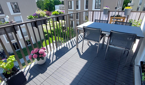 Modern 3-room apartment with balcony, 2 bathrooms & underground parking space - quiet location in 81249 Munich