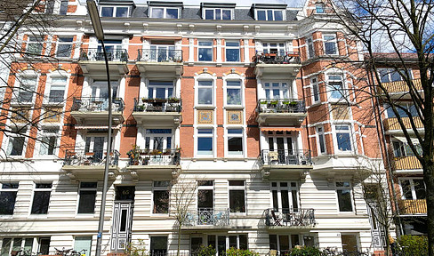 Wohnen auf Zeit: Geräumige Wohnung im begehrten Stadtteil Hoheluft-West