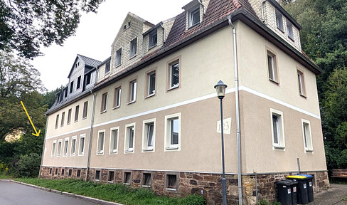 3-room apartment with fitted kitchen and parking spaces, 80 m², located in the rural Lößnitztal valley near Oederan.