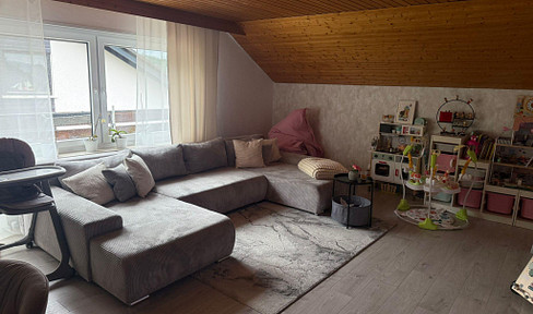 Dachgeschosswohnung in ruhiger Wohngegend