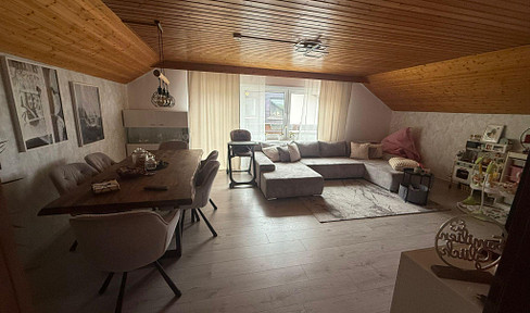 Dachgeschosswohnung in ruhiger Wohngegend