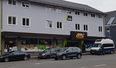 Food market, retail space, retail in the center of Landsberg