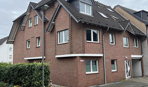 Ground floor single apartment in quiet 9-party house in Spich