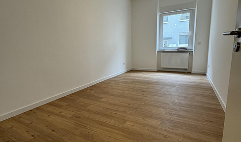 Stilvoll sanierte Altbauwohnung mit Charme in Solingen-Mitte