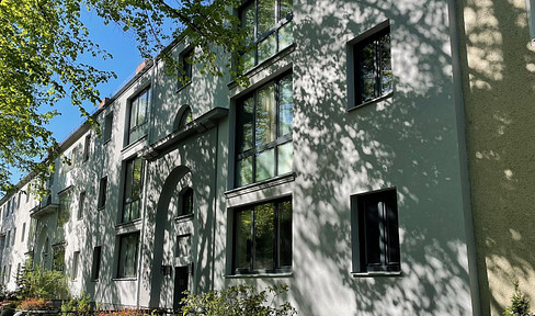 First occupancy: High-quality 2-room apartment with garden use