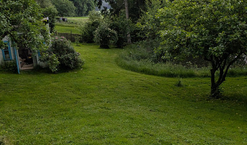 Idyllisches Haus in grüner Umgebung mit viel Ruhe